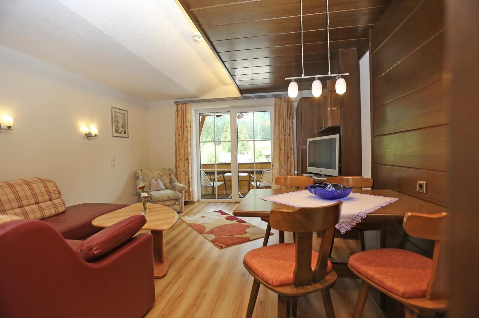 Landgasthof Schuster Nesselwängle Dış mekan fotoğraf
