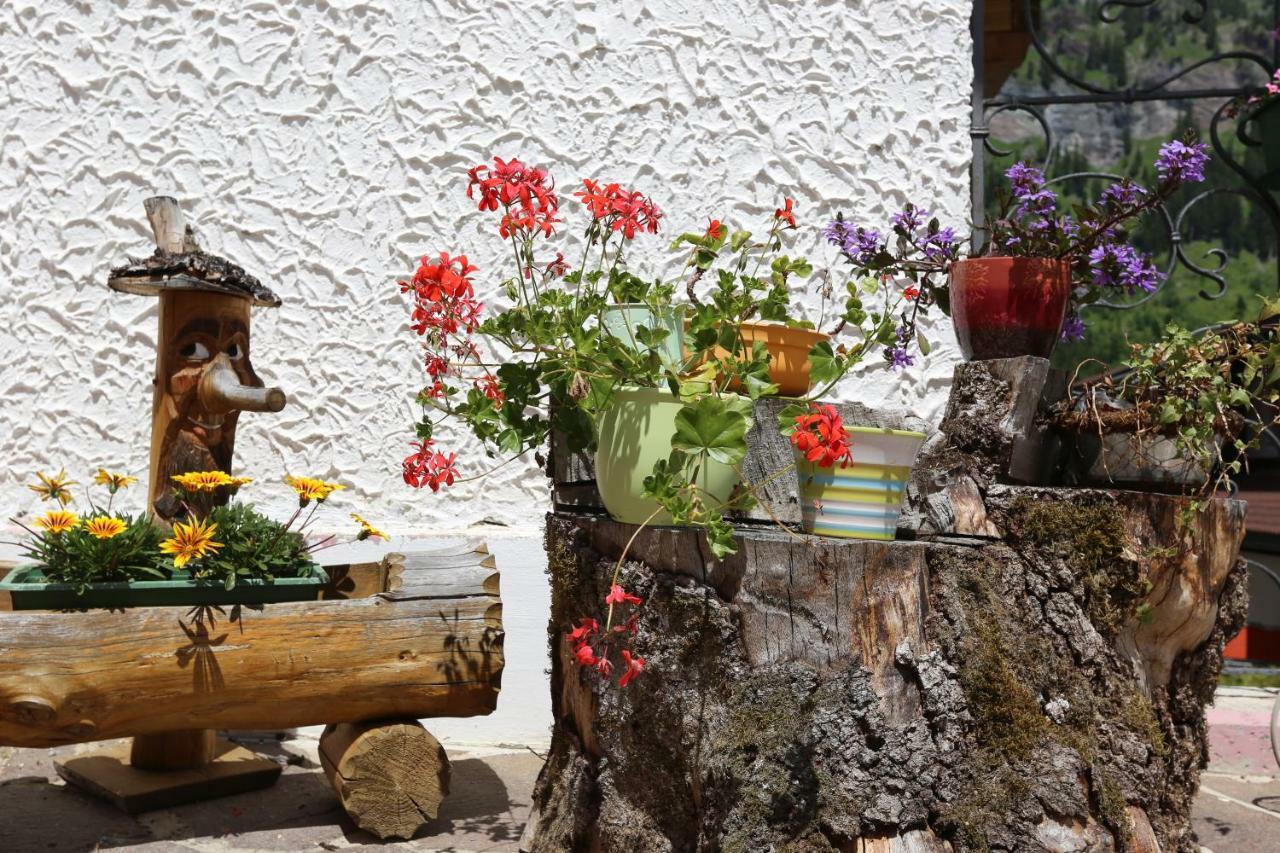 Landgasthof Schuster Nesselwängle Dış mekan fotoğraf